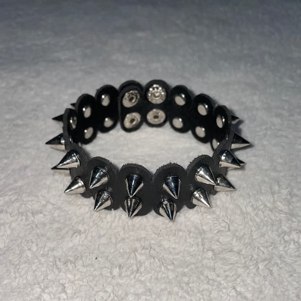 Punk black stud bracelet 펑크 스터드 팔찌