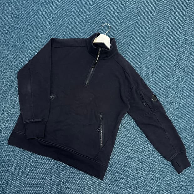 [L] 씨피컴피니 반집업 맨투맨