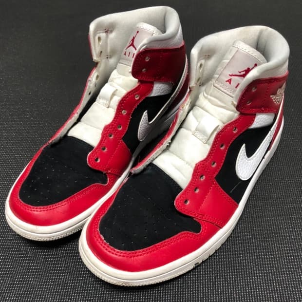 [240] 조던 1 미드 짐레드 블랙