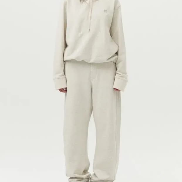 EE 로고 후드티 상의 , 바지 하의 (셋업)