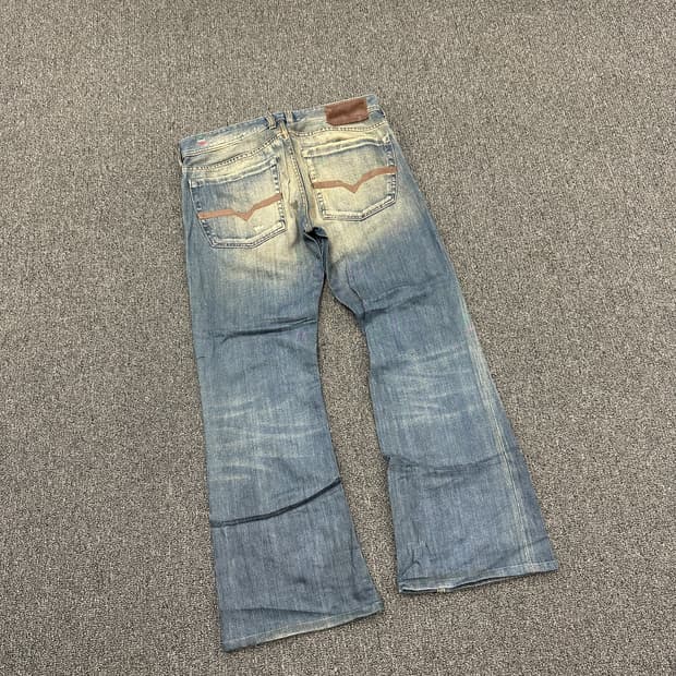 31) 디젤 자탄 빈티지 부츠컷 데님팬츠
