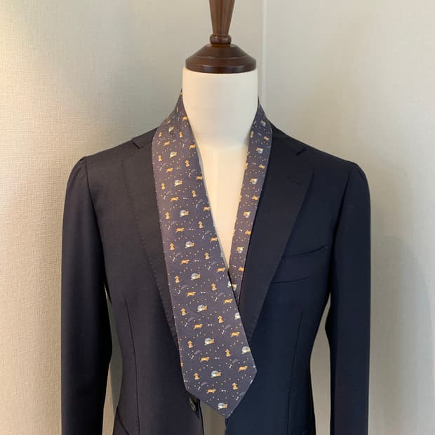 에르메스(HERMES) 챠콜그레이 100실크 명품 정장넥타이 A+등급