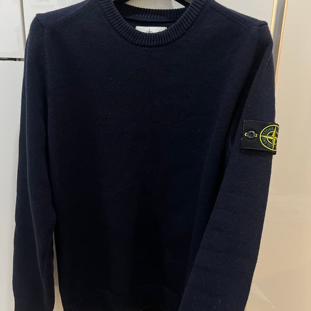 23fw 스톤아일랜드 네이비 스웨터 L 