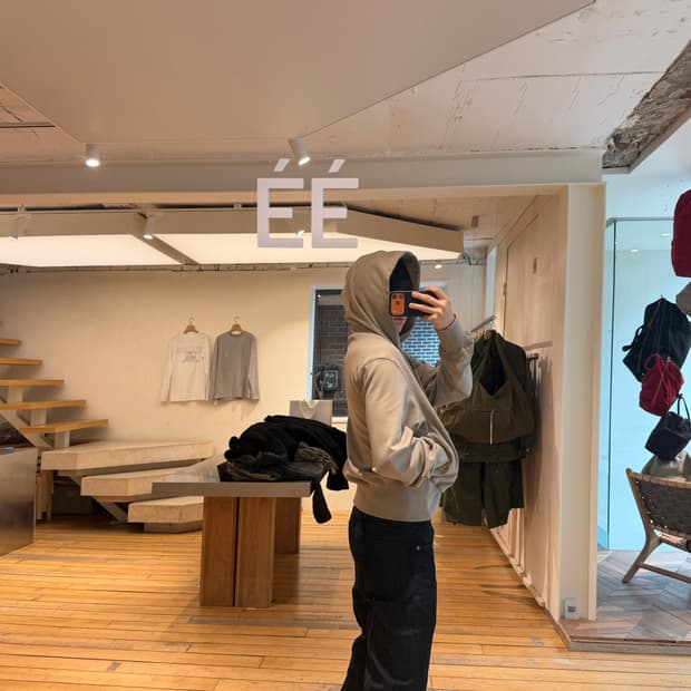 CURVED HOODED ZIP JACKET