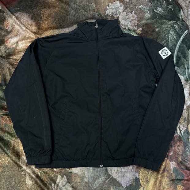 나이키 올드스쿨 맨체스터유나이티드 블랙바람막이 105