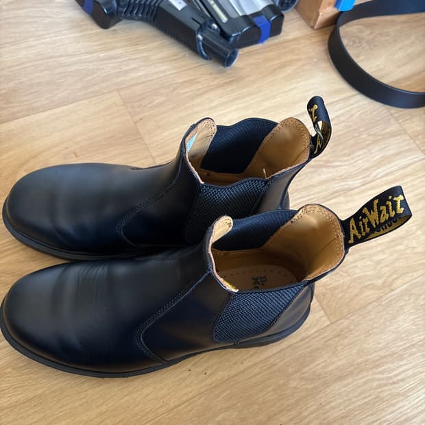 닥터마틴 2976 첼시 블랙 스무스