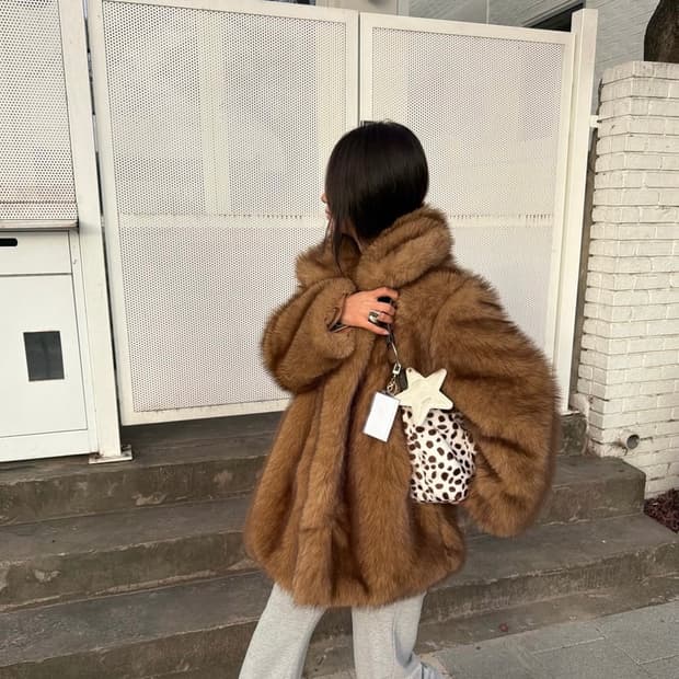 지지비샤 pansy furry fur foat (brown)