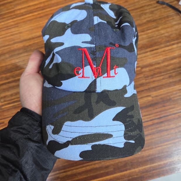 무센트 시그니처 블루카모 모자 프리