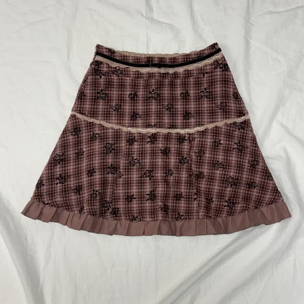 ✴︎ axes femme 로즈 레이스 스커트