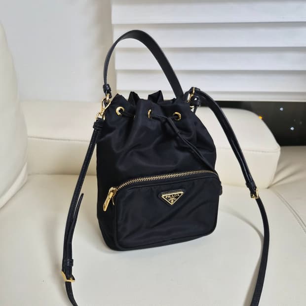 프라다정품 버킷백 