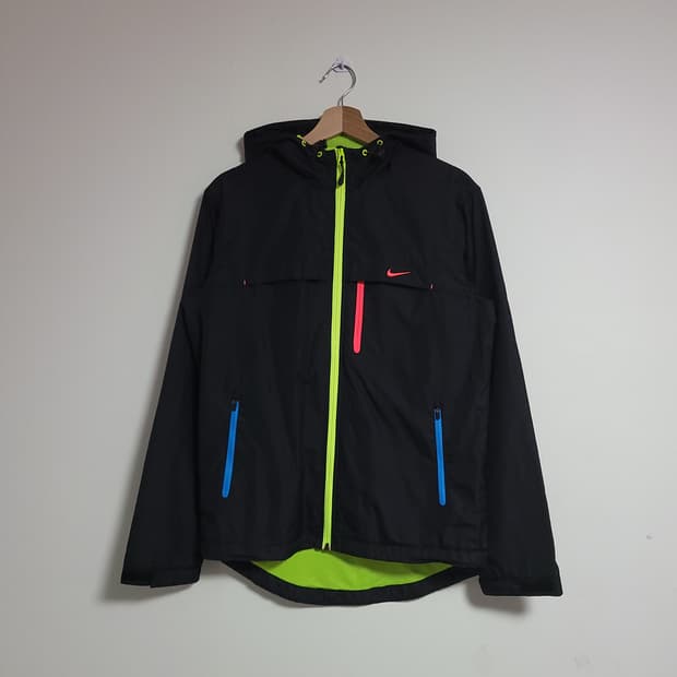 (S) NIKE 나이키 블랙 바람막이 후드집업
