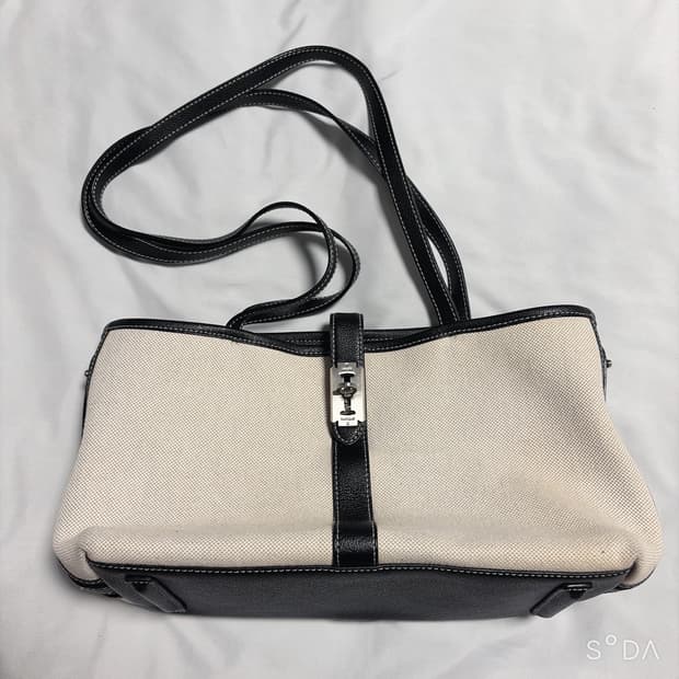 분크 페스토네 숄더백