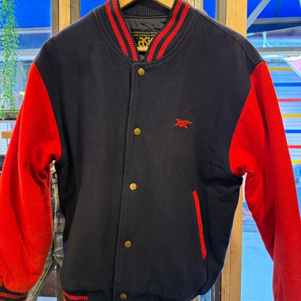 아식스 검빨 바시티 자켓