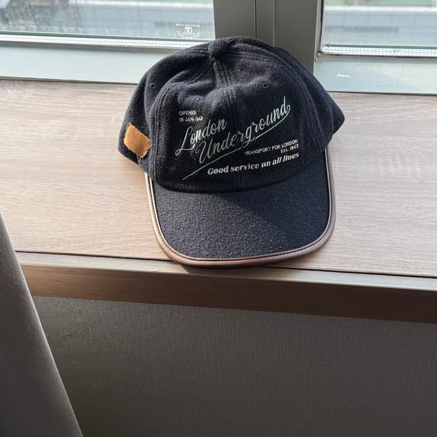 런던언더그라운드 모자