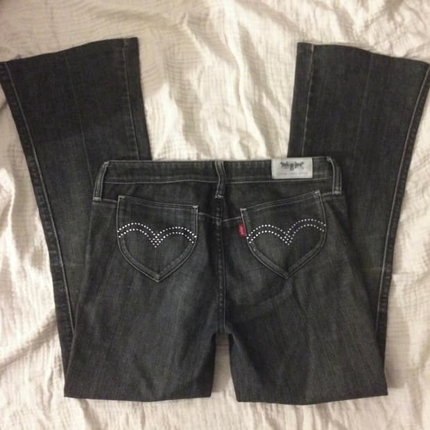 LEVI’S lady style boots cut jeans