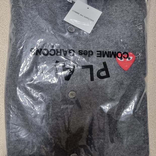 정품)새상품)라운드)L꼼데가르송가기건