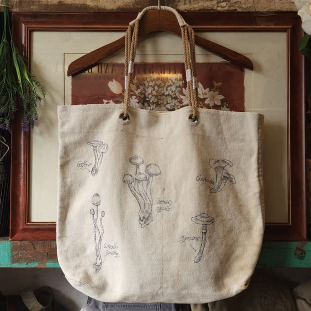 핸드 드로잉 캔버스 토트백 빈티지 더플백 리메이크 화이트 머쉬룸