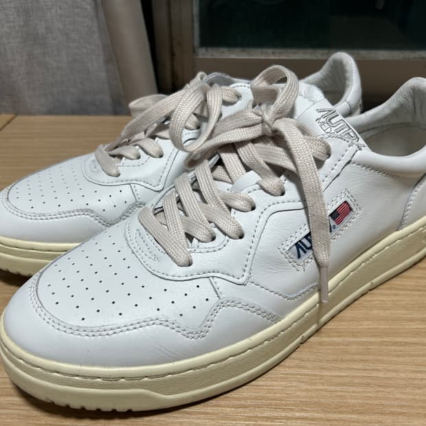 오트리 메달리스트 로우 레더 스니커즈 화이트 290mm