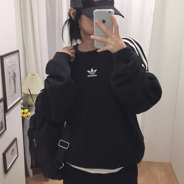 공용 아디다스 삼선 맨투맨 100