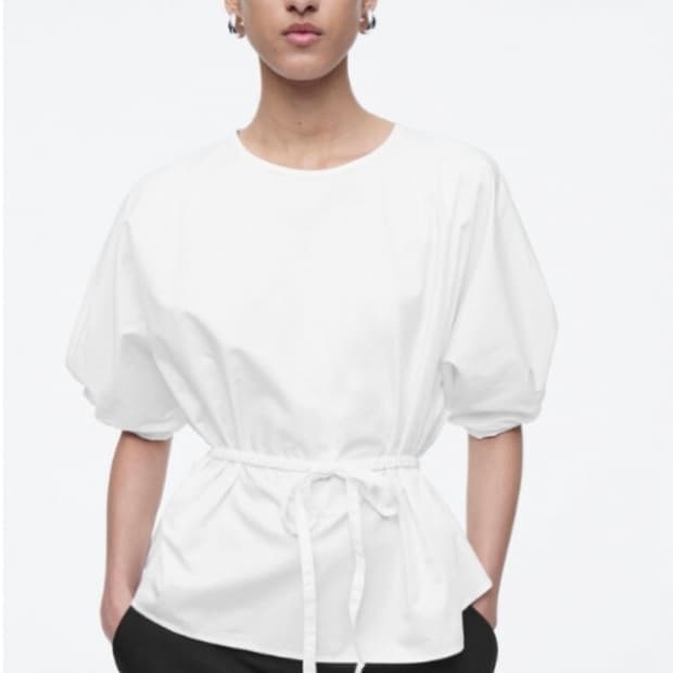 COS 벨티드 퍼프 블라우스 화이트 32