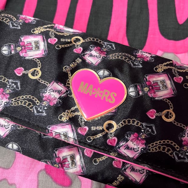 MA*RS마즈 블랙핑크 퍼퓸 장지갑 히메오네갸루 핀터 대장 y2k 00s