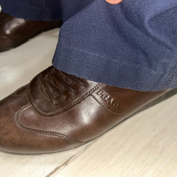 프라다 스포츠 브라운 레더 스니커즈  275