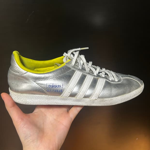 아디다스 빈티지 실버 가젤 240