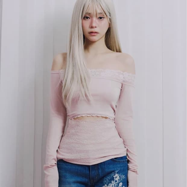 일리오 핑크 레이스 오프숄더 Pink lace off shoulder t