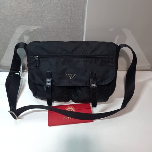 정품 프라다 메신저백