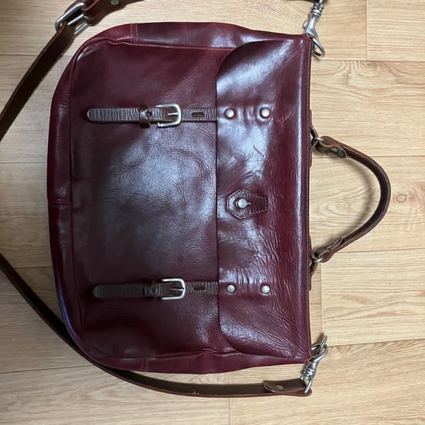 엘리카펠리노 버건디 사첼백