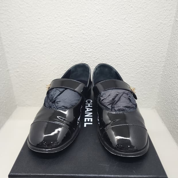 샤넬 G45280 메리제인 턴락 로퍼 35.5 블랙