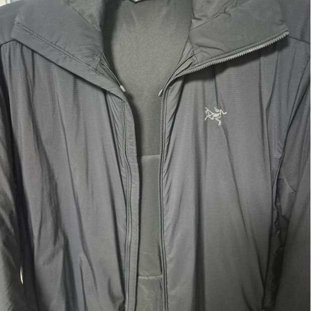 아크테릭스 아톰 헤비웨이트 XL 사이즈  상태 진짜 좋습니다  크림에서 