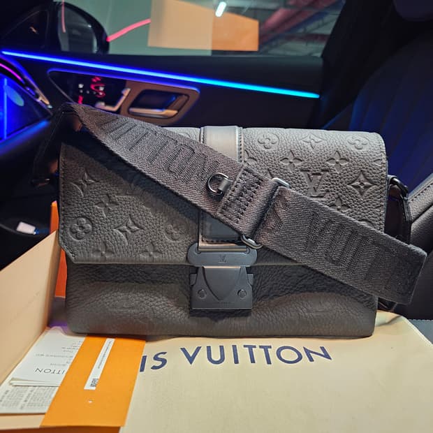 루이비통 토리옹 S-케이프 메신저 크로스백 신형 (새상품)