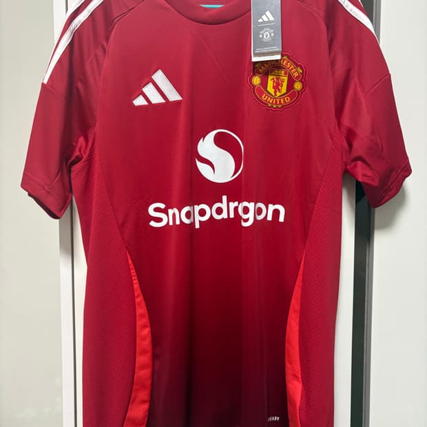 맨체스터 유나이티드 24/25 홈 #8 브루노 페르난데스 (M)