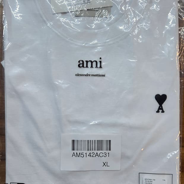 (새상품/정품)아미 스몰하트 반팔티XL