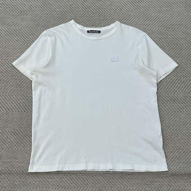 아크네스튜디오 로고 반팔티 r3381