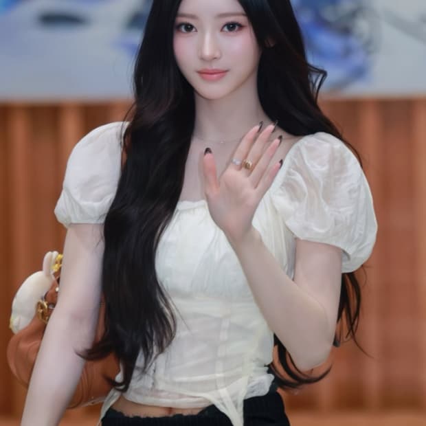 안나 블라우스 손민수템 자라 코르셋 콤비 탑