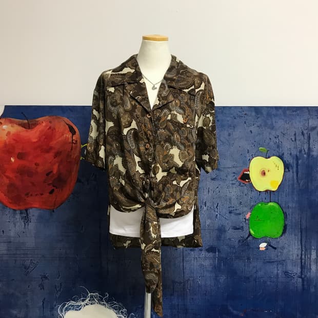 B7) Japan vintage blouse