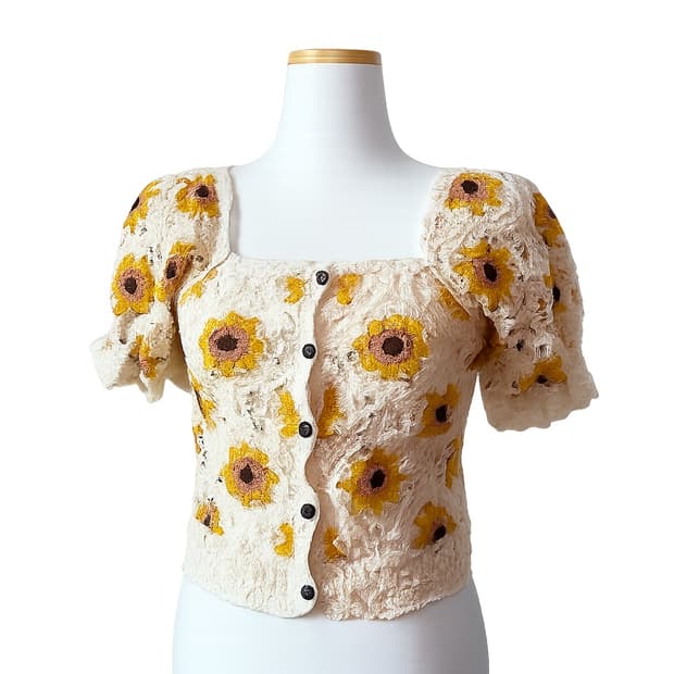 해바라기 크로셰 니트 퍼프 블라우스 / 핸드메이드 무드