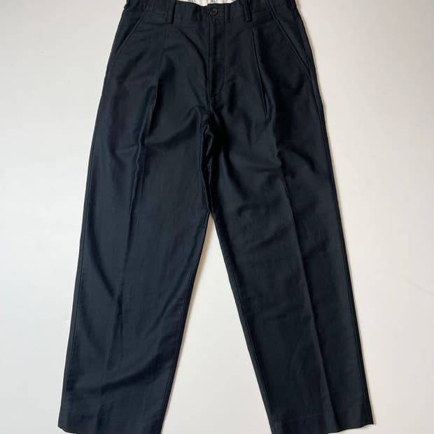 JW앤더슨 x 유니클로 핀턱 스트레이트 치노 팬츠 PN9281