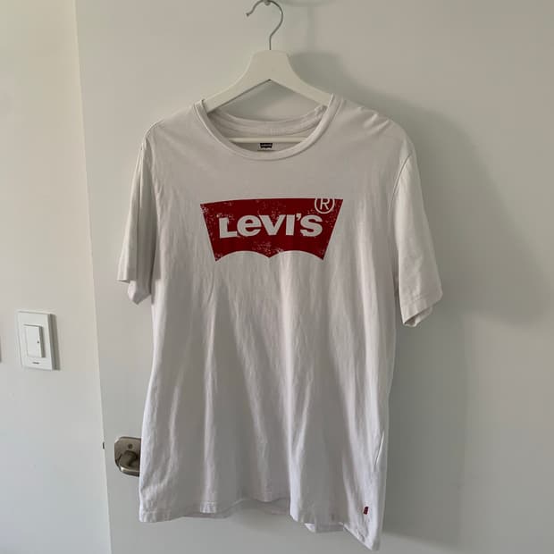 LEVI’S 화이트 티셔츠