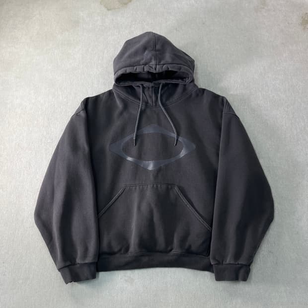 W 100 미스치프 22FW 롬버스 챠콜 후드티