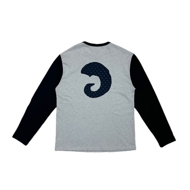 혼 아플리케 배색 롱슬리브 스카이 블루