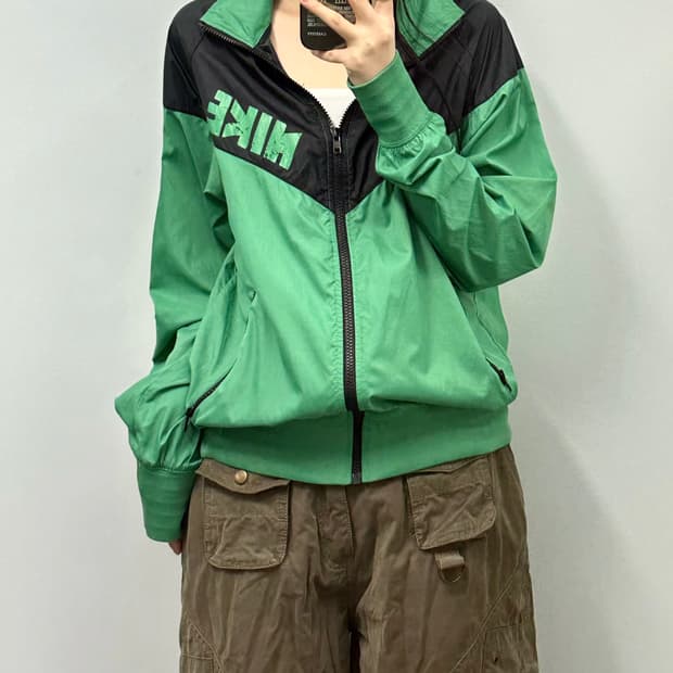 나이키 신형 배색 윈드러너 자켓