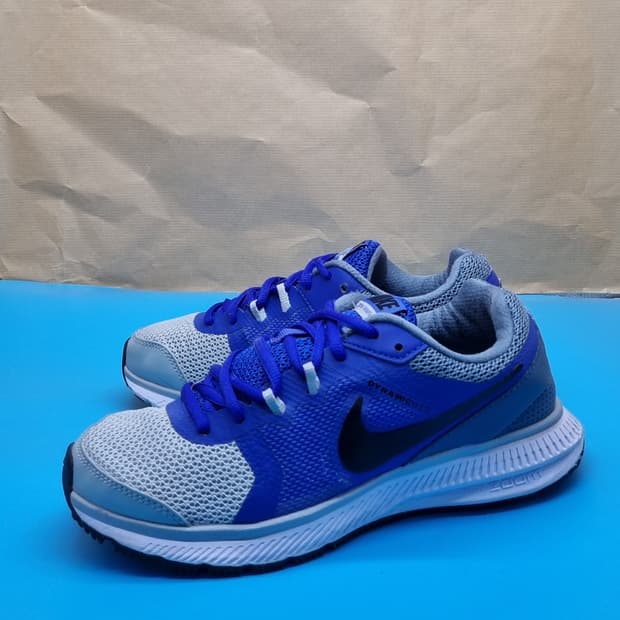 나이키 줌 윈플로 여성운동화235 