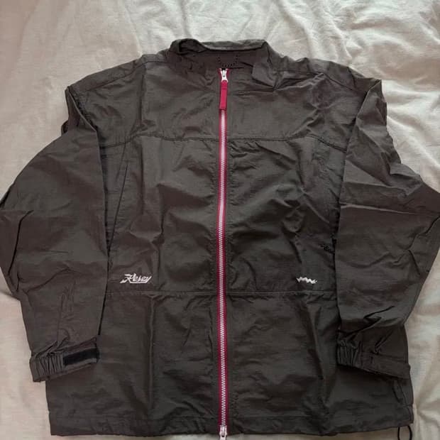 S) 예스아이씨 바람막이 카키