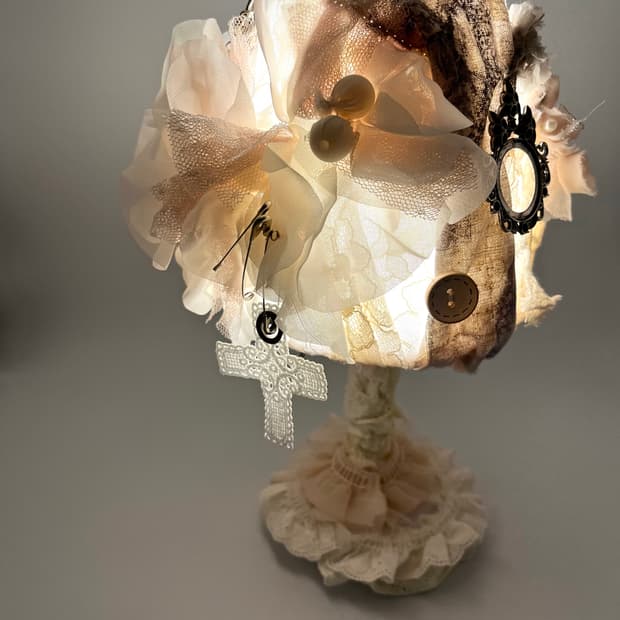 Aging Flower Lamp