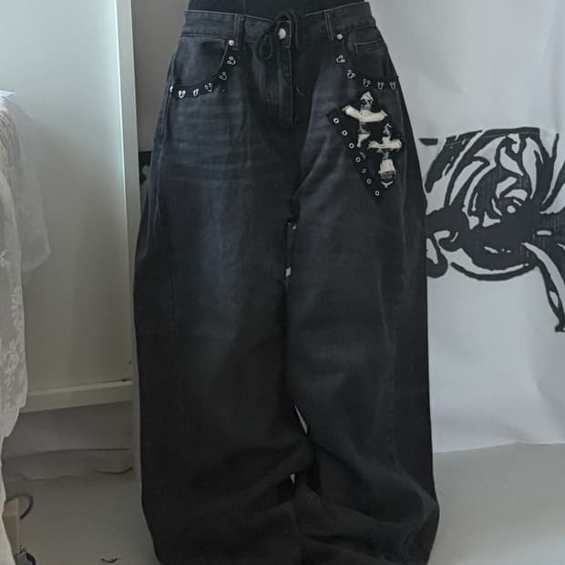 • striped cross patch dark gray pants