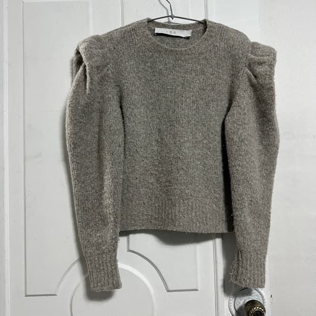 이로 IRO 퍼프 숄더 울 크롭 니트