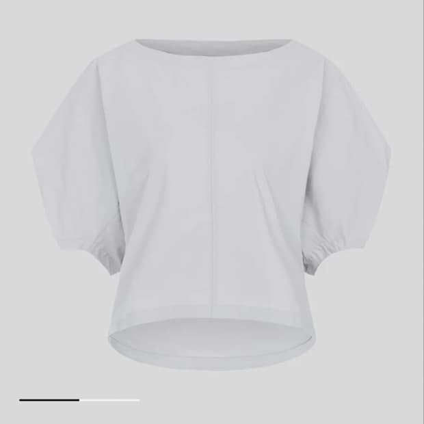 이세이미야케 트위스티드 드레이프 탑 라이트 그레이 새제품